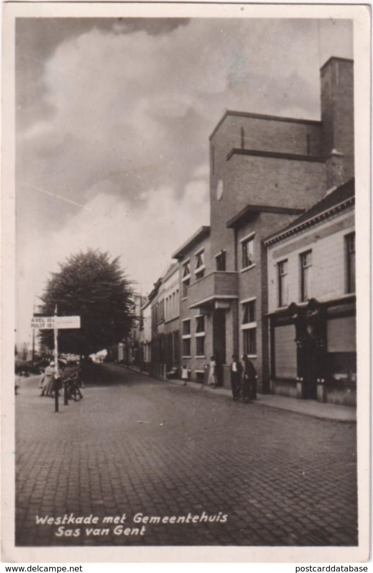 Sas Van Gent - Westkade Met Gemeentehuis - Sas Van Gent