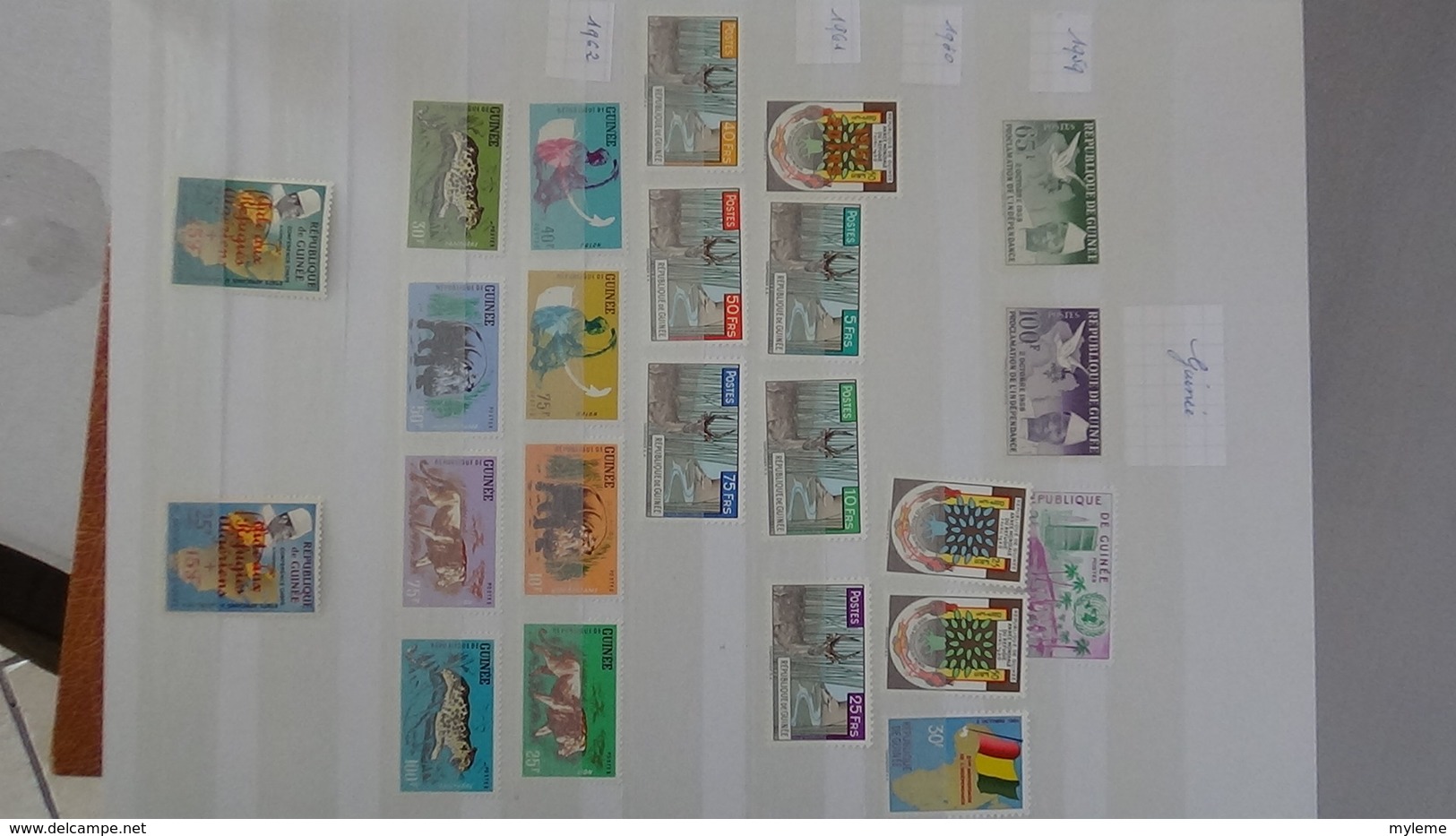 D15 Dispersion d'une très grosse collection de timbres et blocs ** dont Gabon, Guinée, Haute Volta. Voir commentair