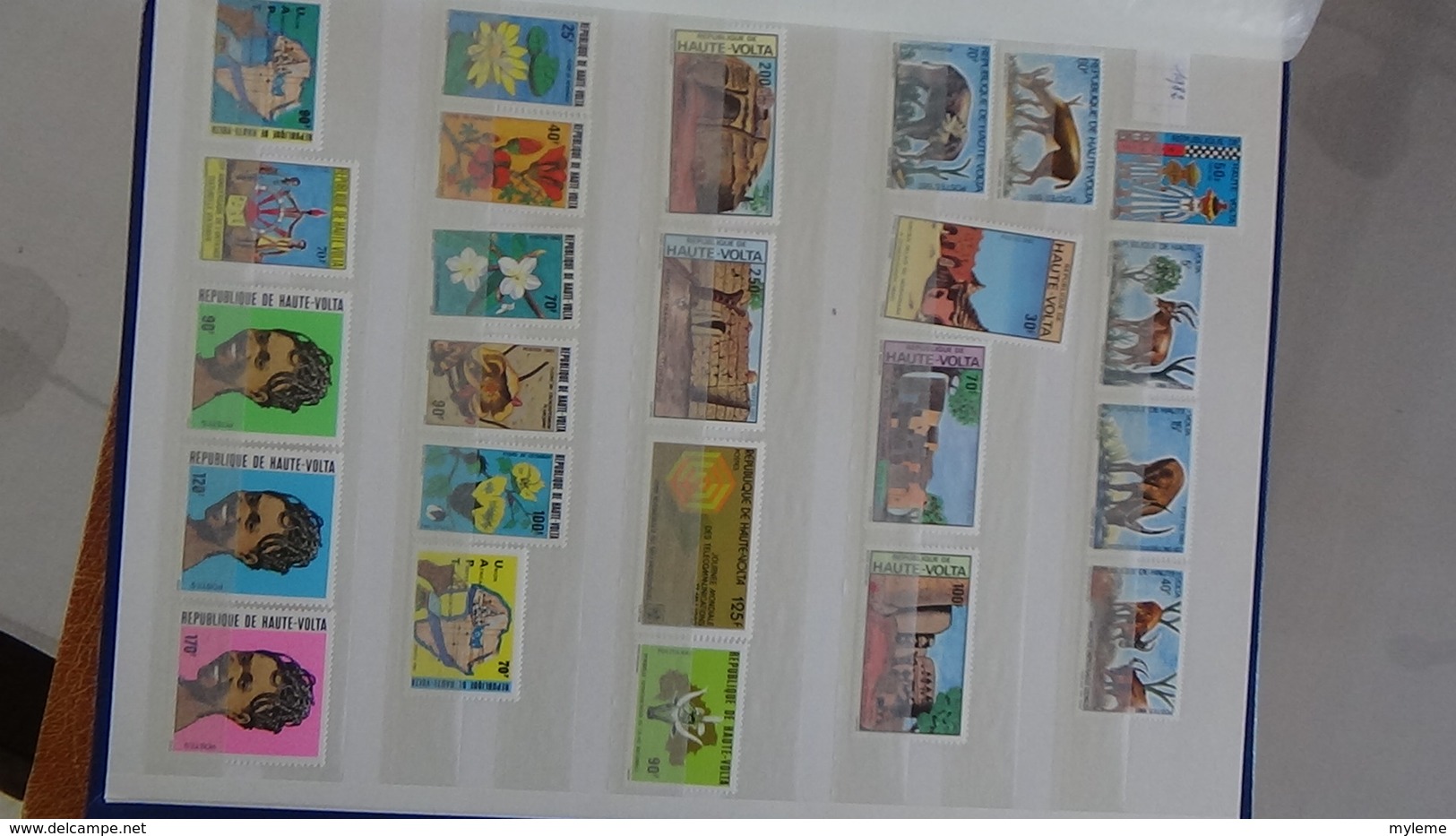 D15 Dispersion d'une très grosse collection de timbres et blocs ** dont Gabon, Guinée, Haute Volta. Voir commentair