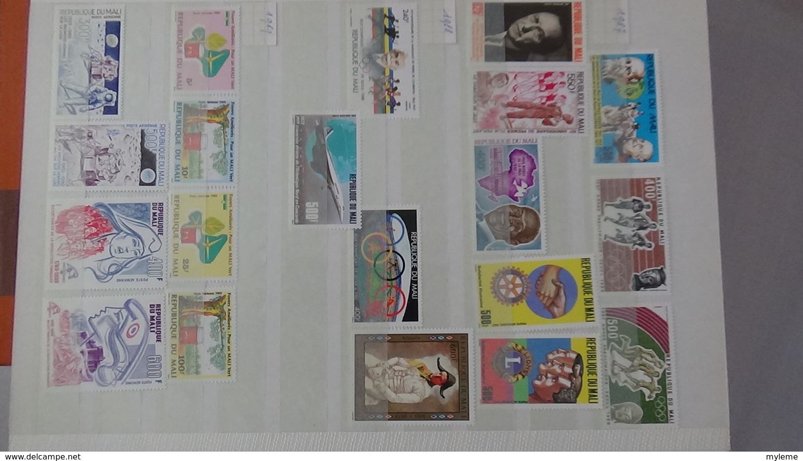 D17 Dispersion d'une très grosse collection de timbres et blocs ** dont Mali,Maroc, Mauritanie. Voir commentair