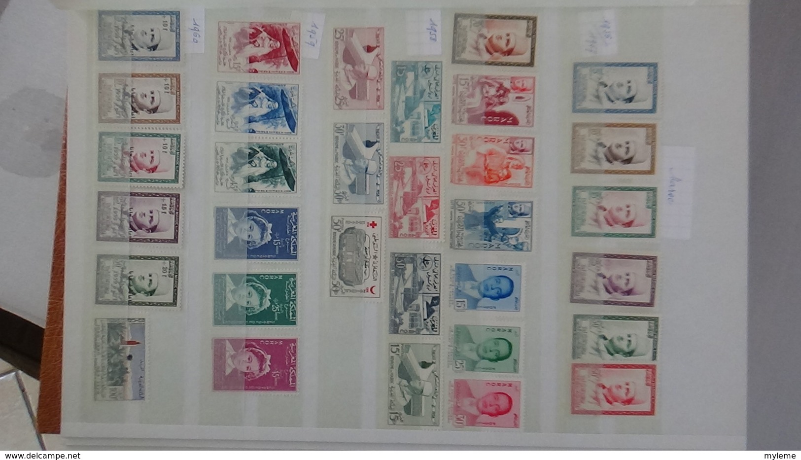 D17 Dispersion d'une très grosse collection de timbres et blocs ** dont Mali,Maroc, Mauritanie. Voir commentair