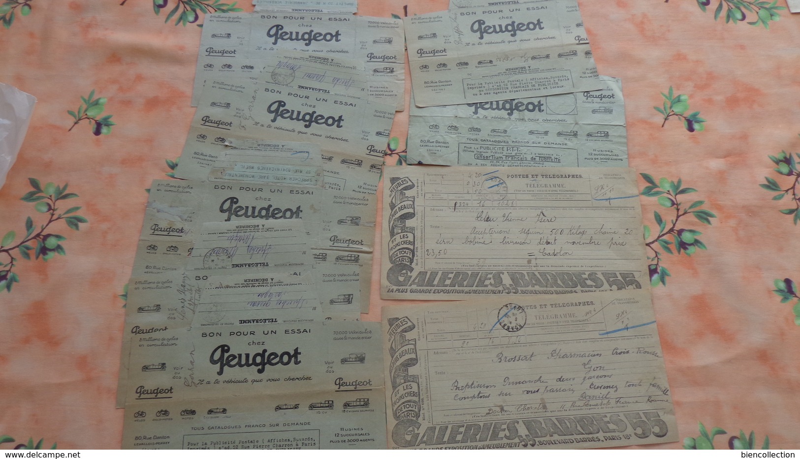 Lot De 160 Telegrammes Dont 11 Publicitaire Peugeot Ou Galeries Barbès Avec Diverses Oblitérations - Telegramas Y Teléfonos