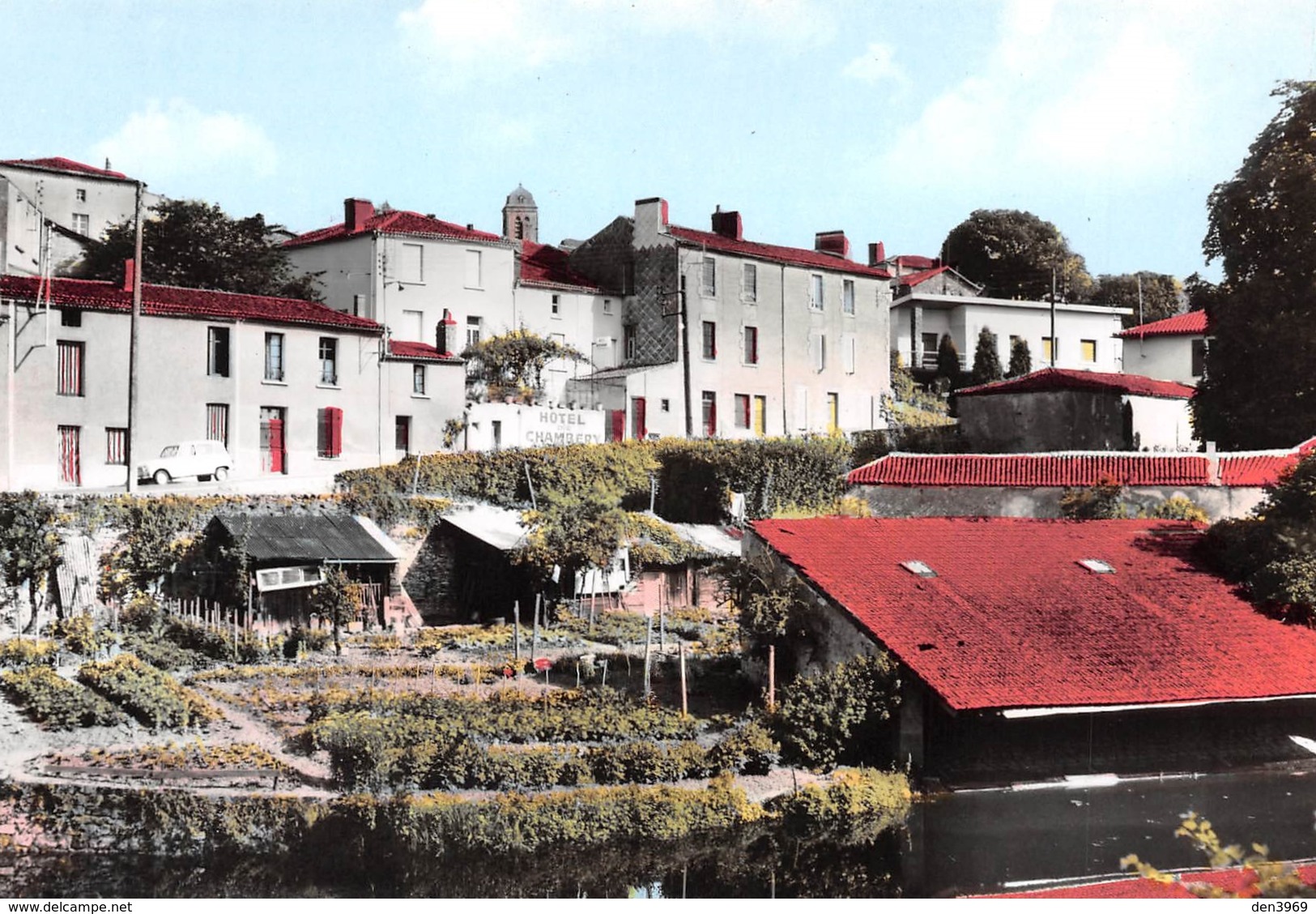 MONTFAUCON - Bord De La Moine - Lavoir - Hôtel De Chambéry - Renault 4L - Montfaucon