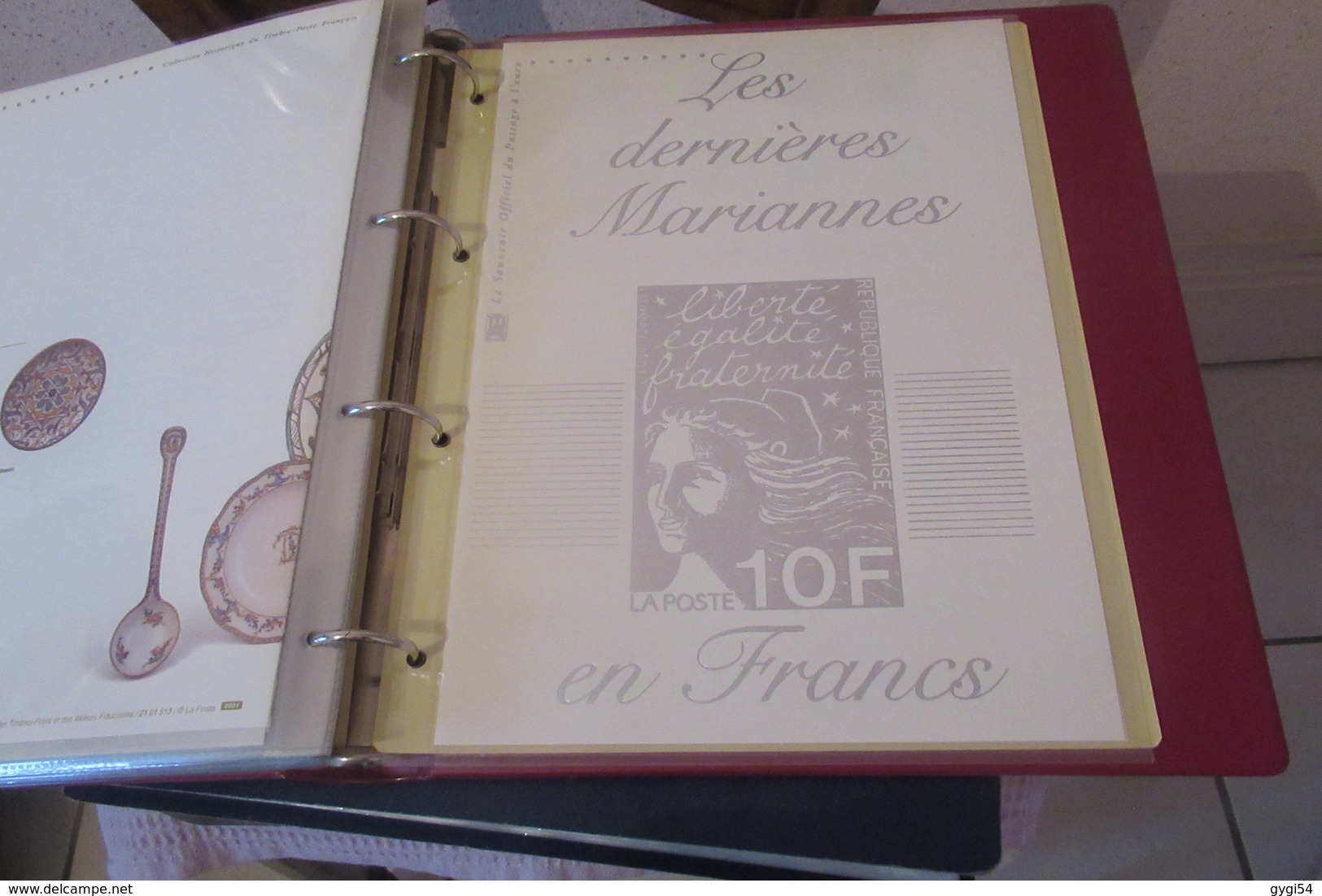 France 2001  Année complète   Documents Blocs compris ( le siècle au fil du timbre Bruegel l' Ancien, , ETC ... 50 scans