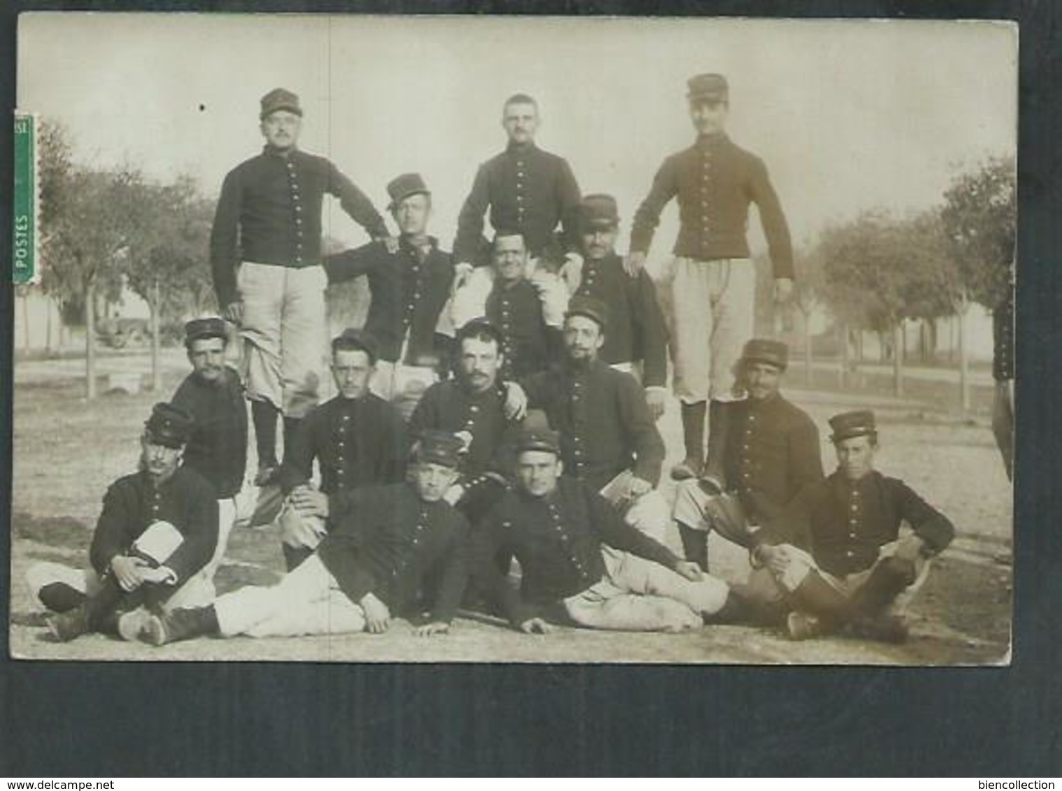 Gard. Carte Photo De Militaires Au Camp Des Garrigues De Nîmes - Nîmes