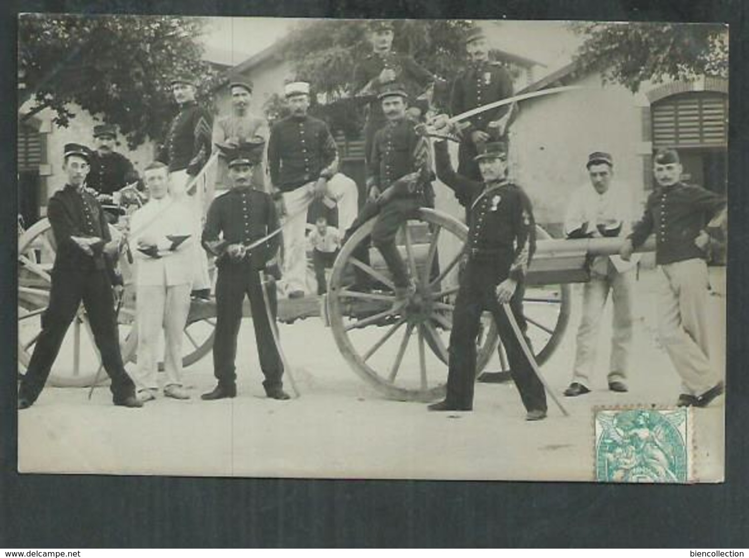 Gard. Carte Photo De Militaires Au Camp Des Garrigues De Nîmes - Nîmes