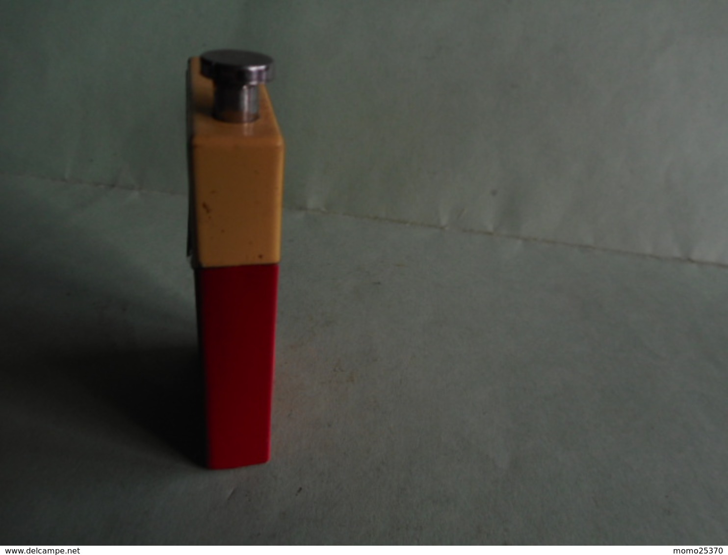 BRIQUET TRANSISTOR LIGHTER Feuerzeug ENCENDEDOR ACCENDINO AANSTEKER 打火机 léttari Ljusare vžigalnik Sytytin ライター - Autres & Non Classés