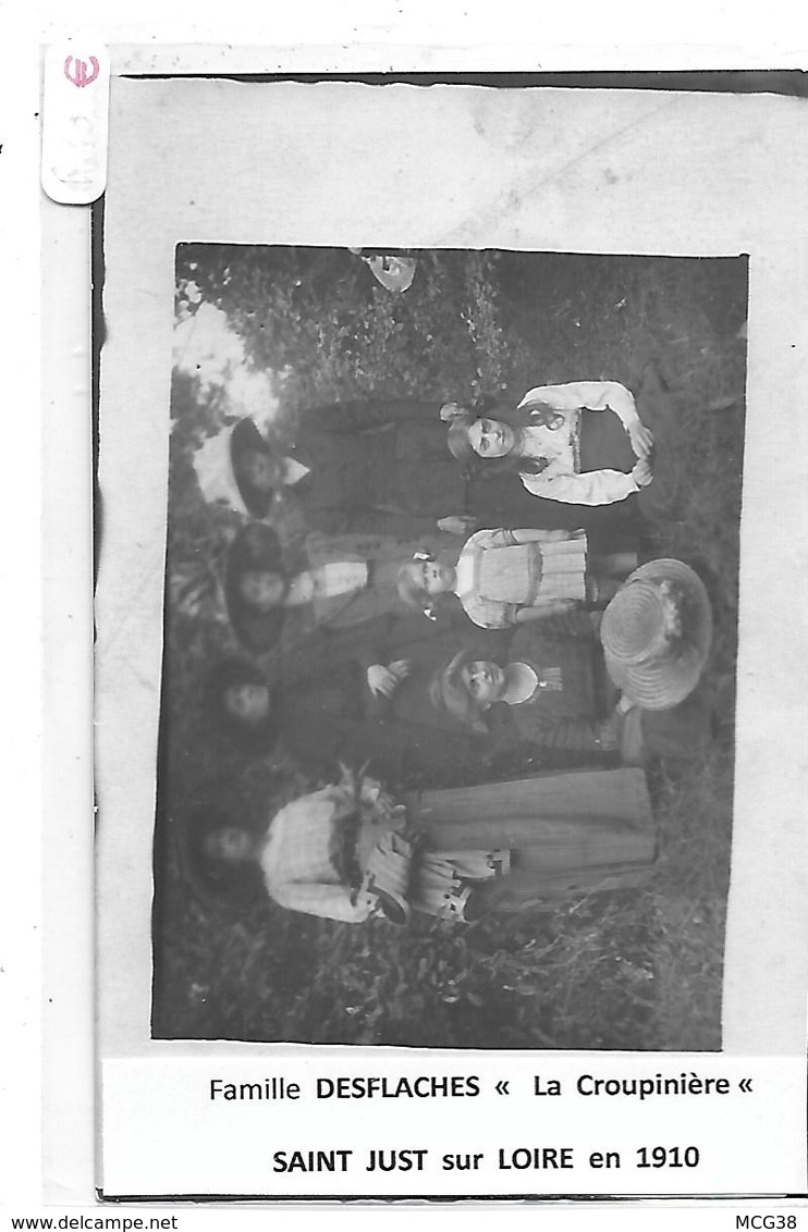 42  -  CARTE  PHOTO  - Famille  DESFLACHES  " La  Croupillière "   à  SAINT  JUST  SUR  LOIRE  En  1910 - Saint Just Saint Rambert