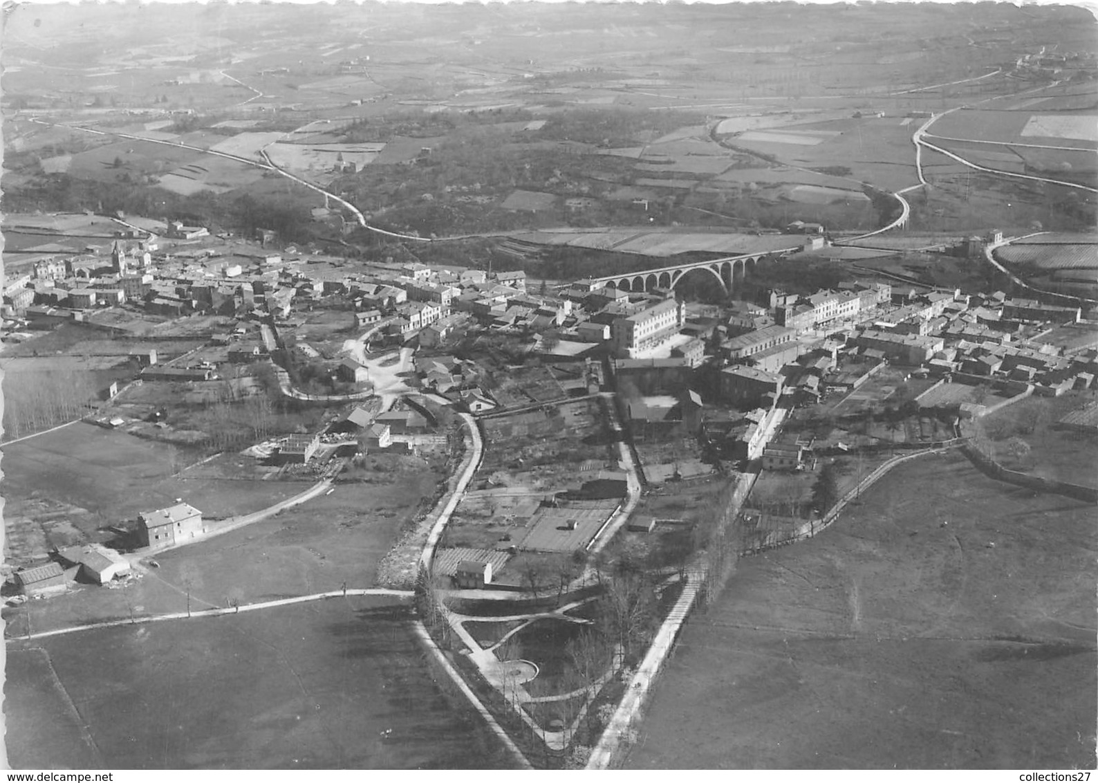 42-PELUSSIN-QUARTIER NOTRE -DAME ET QUARTIER DES CROIX VUE DU CIEL - Pelussin