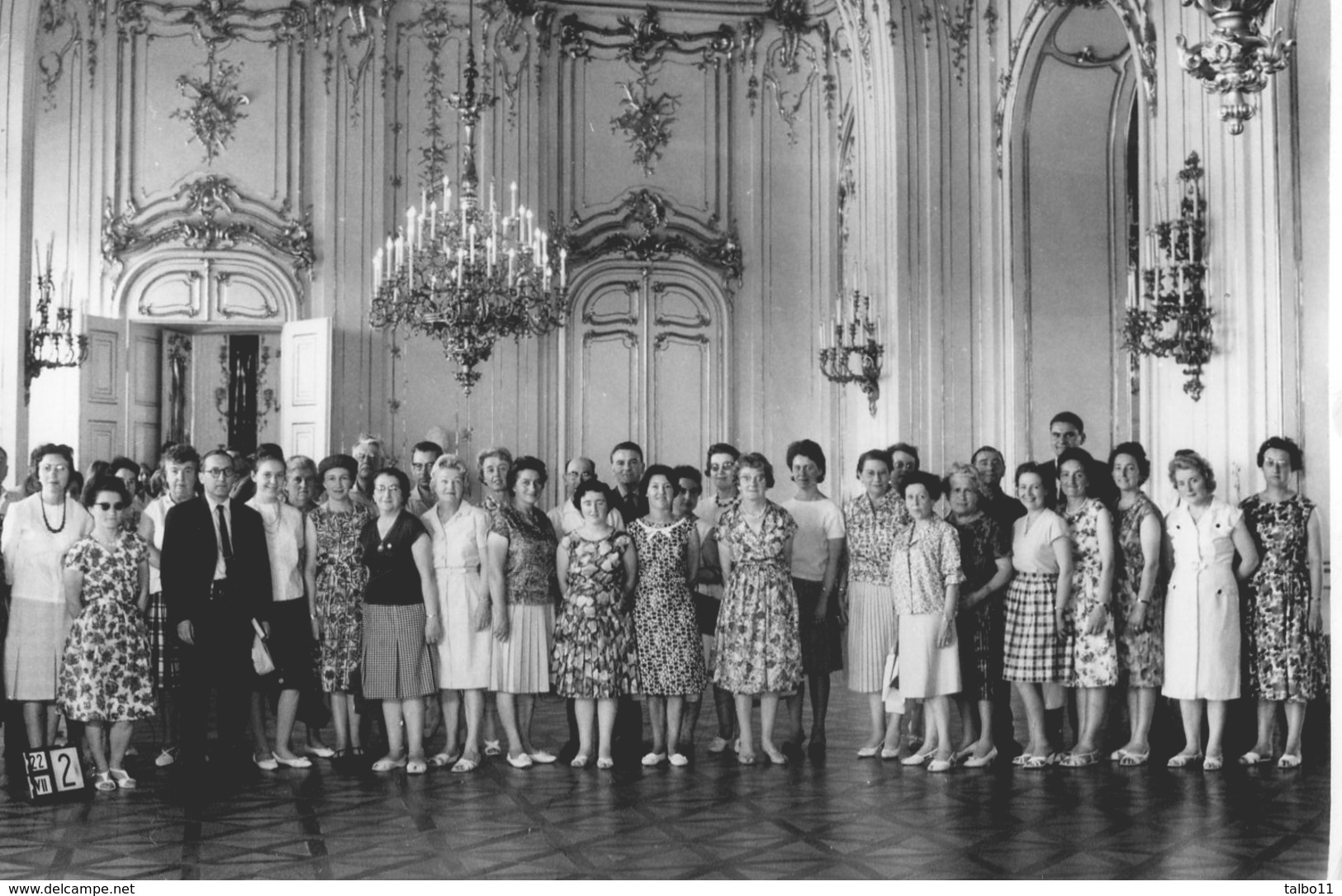 Autriche - Chateau De Schonbrunn - Groupe De Visiteurs Années 60 - Château De Schönbrunn