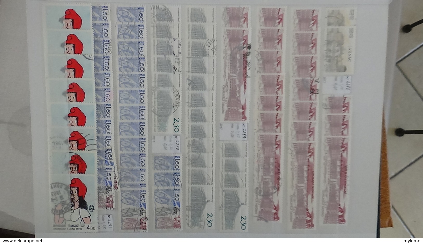 B449 Dispersion stock marchand de 12 albums oblitérés de France N° 1914 à 2346. Voir commentaires !!!!