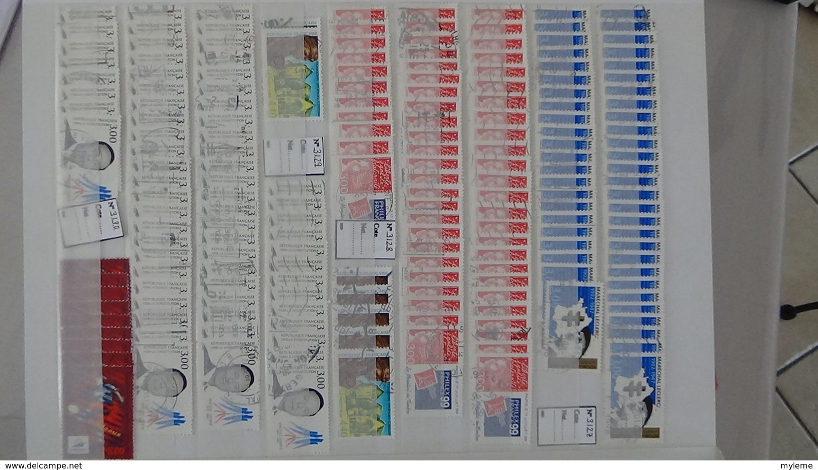 B450 Dispersion stock marchand de 12 albums oblitérés de France N° 2631 à 3210. Voir commentaires !!!!
