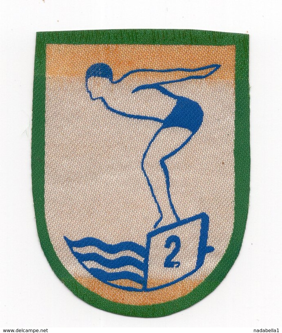 YUGOSLAVIA, SWIMMING, LABEL, SCHEVRON, IMPREGNATED TEXTIL, 6 X 4.5 Cm - Schwimmen