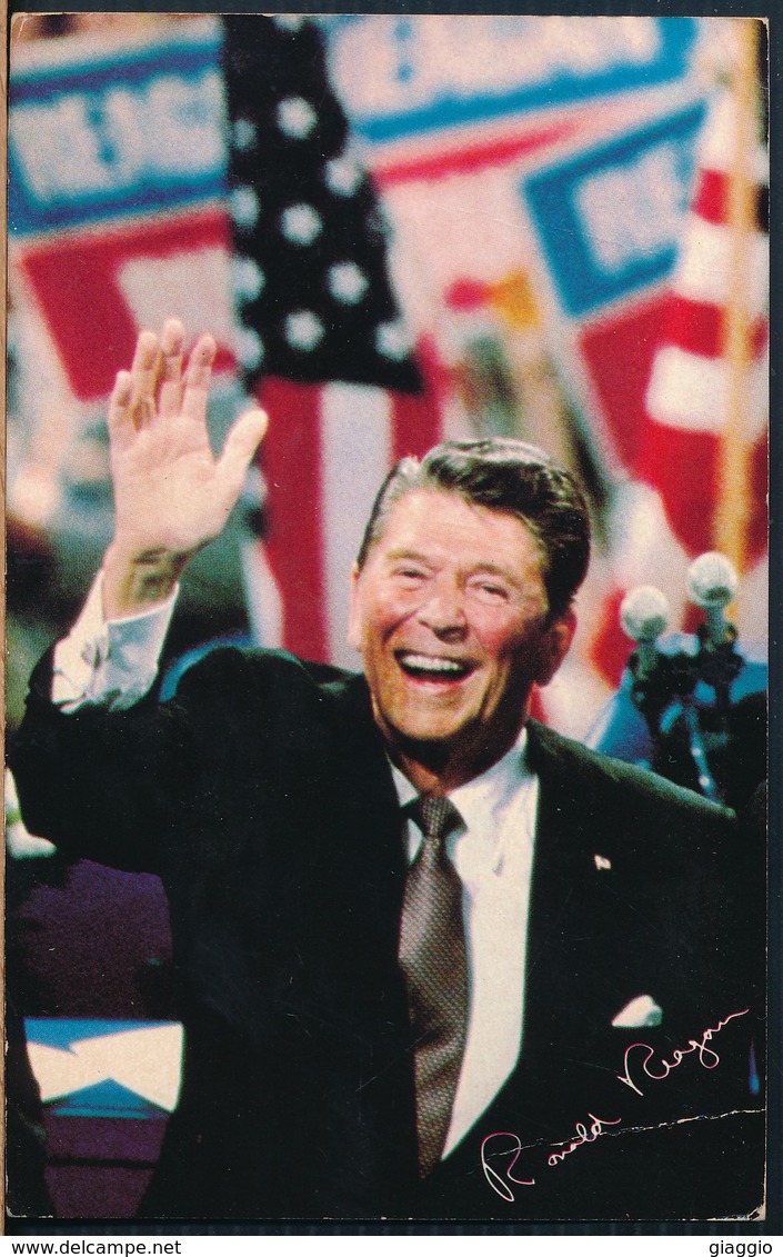 °°° 19782 - USA - RONALD REAGAN - 1981 With Stamps °°° - Presidentes