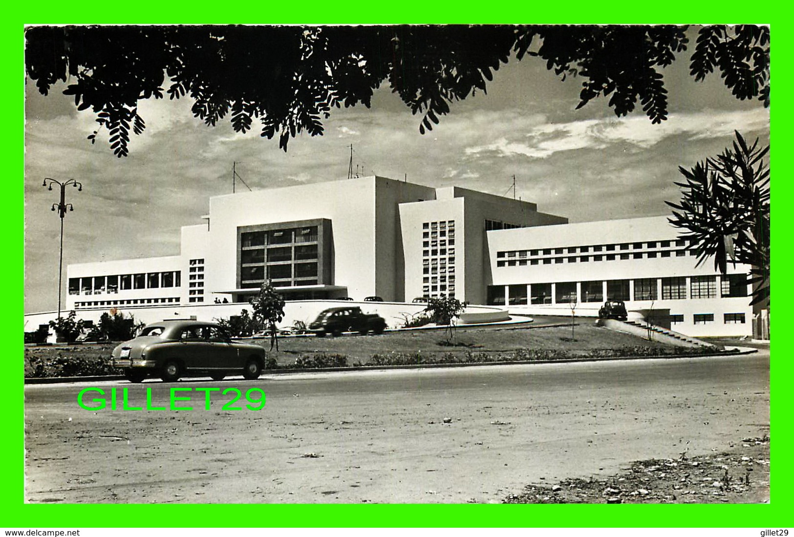 LIMA, PÉROU - AEROPUERTO LIMATAMBO - AIRPORT OF LIMATAMBO - ANIMATED WITH OLD CARS - ÉCRITE EN 1963 - SWISS-FOTO KODAK - - Perú