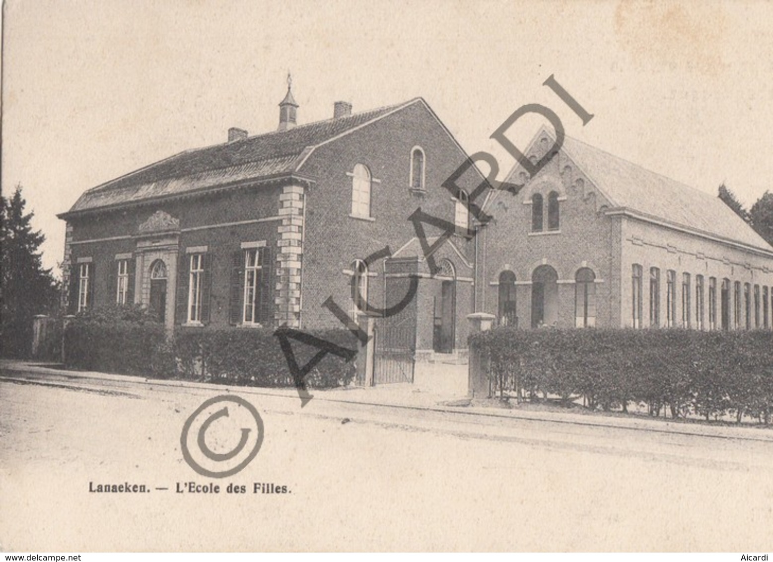 Postkaart / Carte Postale LANAKEN - L'Ecole Des Filles (A233) - Lanaken