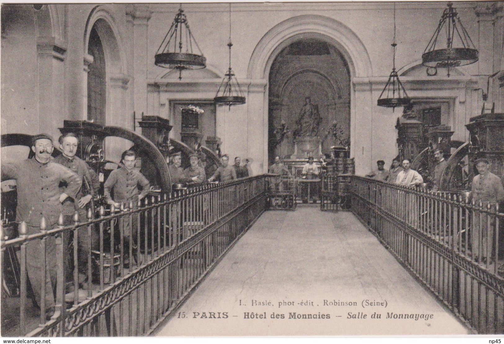 FRANCE PARIS 6                                    25 CARTES POSTALES SUR L'HOTEL DES MONNAIES