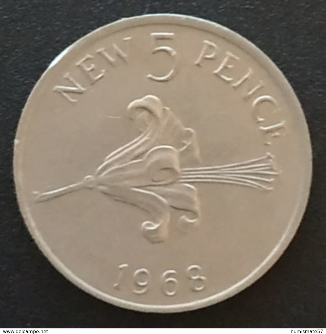 GUERNESEY - 5 PENCE 1968 - Elizabeth II - KM 23 - FIVE NEW PENCE - GUERNSEY - Guernesey