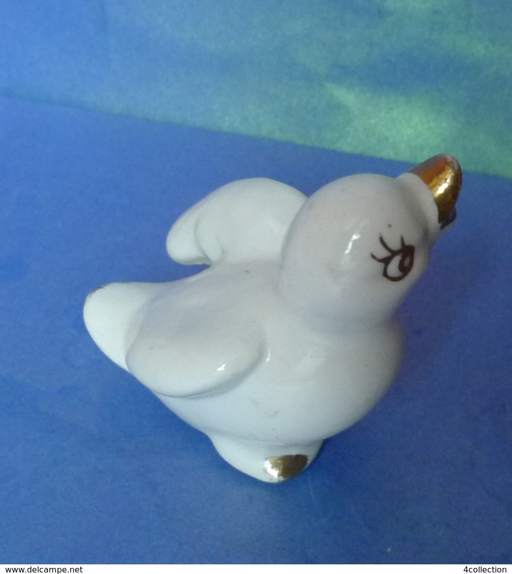 Vintage Antique Old Porcelain Duck Duckling Miniature Bird Figurine White Gold - Pájaros