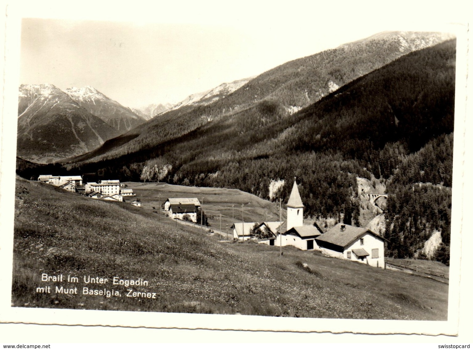 BRAIL Im Unterengadin Mit Munt Baselgia Photo Grass Zernez - Zernez