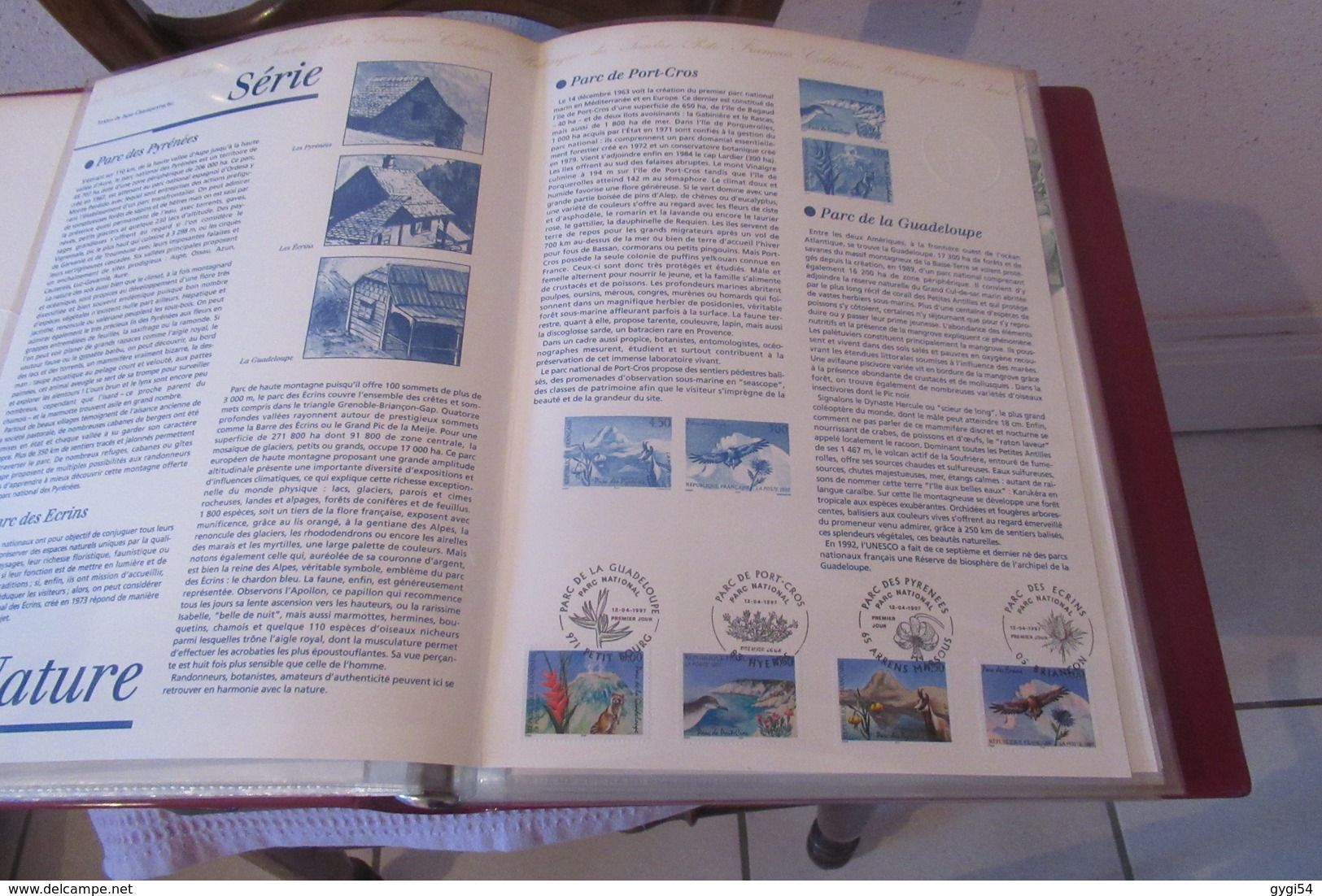 Documents officiels de la Poste  1997 année complète dont Carnets   50 Feuillets