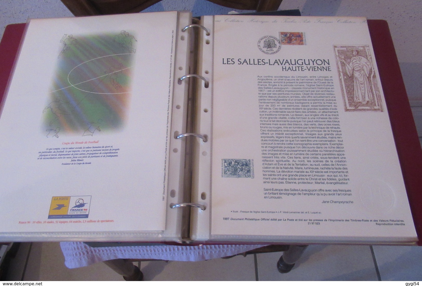 Documents officiels de la Poste  1997 année complète dont Carnets   50 Feuillets