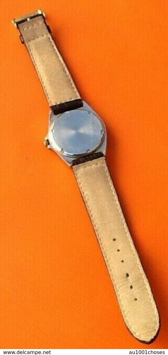 YEMA France Paris  Montre Homme à guichet  Bicolor (acier or plaqué) Années 70