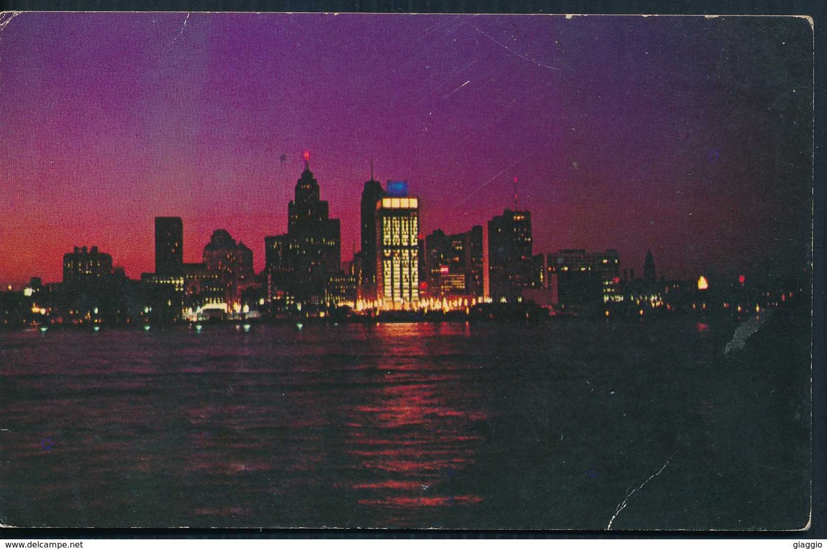 °°° 20051 - CANADA - WINDSOR - DETROIT SKYLINE - 1979 With Stamps °°° - Windsor