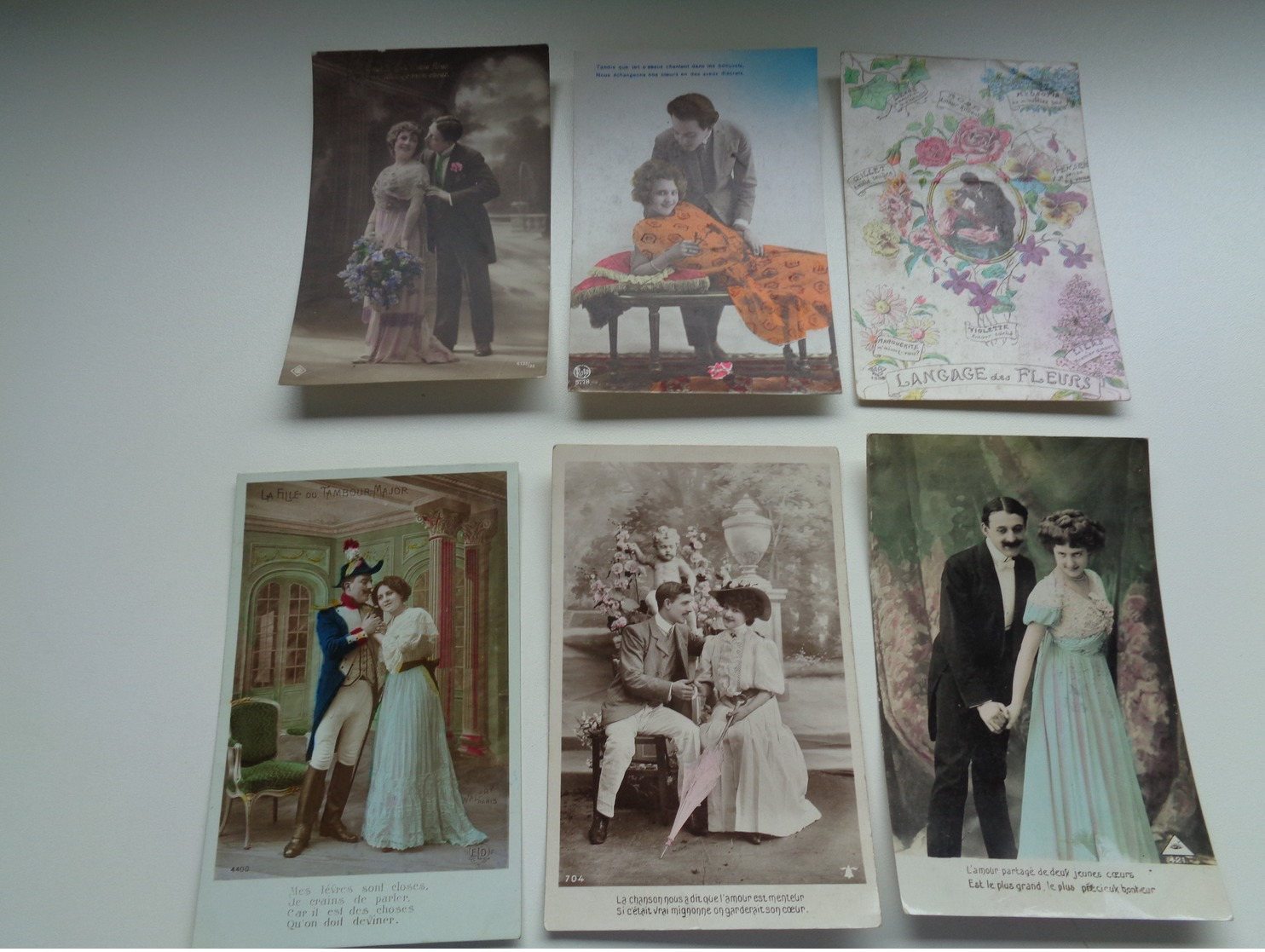 Beau lot de 60 cartes postales de fantaisie  couples  couple    Mooi lot van 60 postkaarten fantasie koppels  koppel