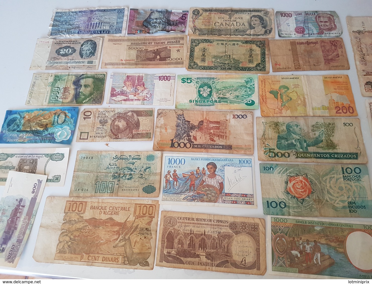 Lot De + 40 BILLETS Anciens étrangers - Alla Rinfusa - Banconote