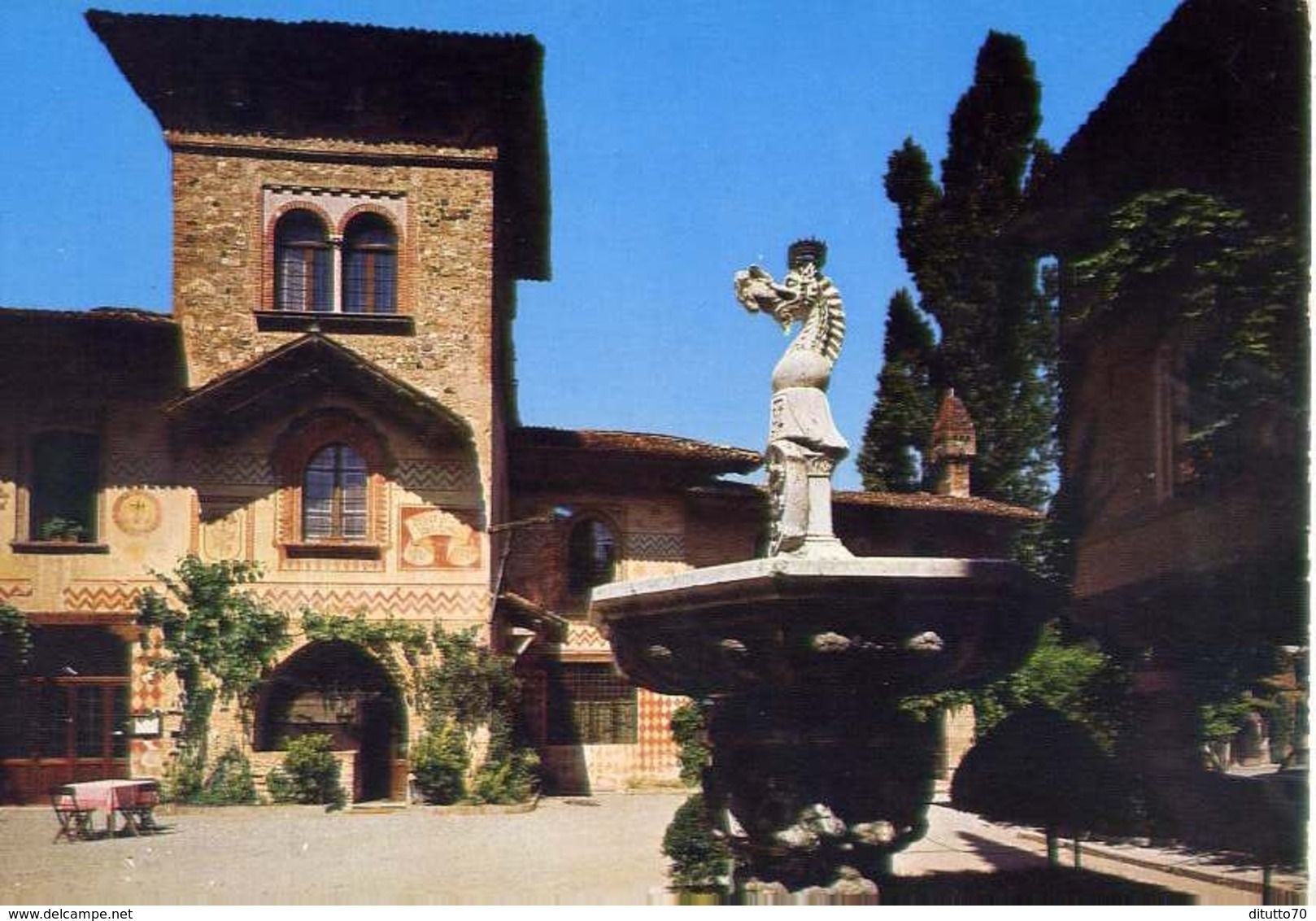 Grazzano Visconti - Piacenza - Piazza Giuseppe Visconti E Ristorante Biscione - Formato Grande Non Viaggiata - E 15 - Piacenza