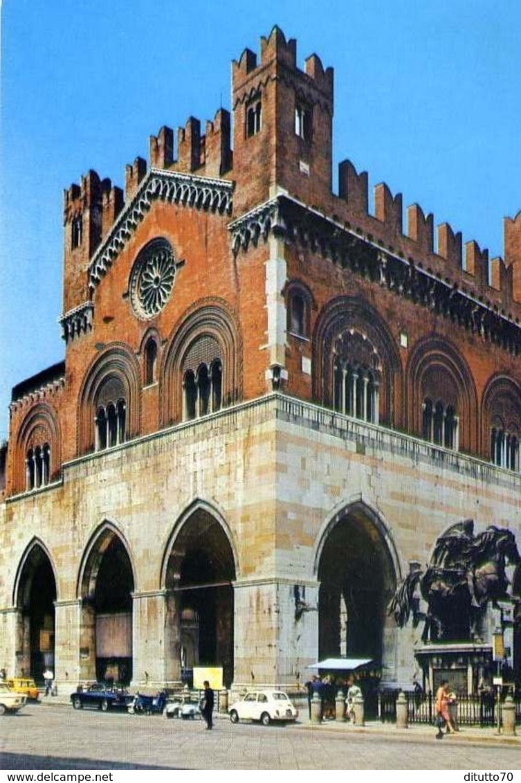 Piacenza - Palazzo Gotico - Formato Grande Viaggiata – E 15 - Piacenza