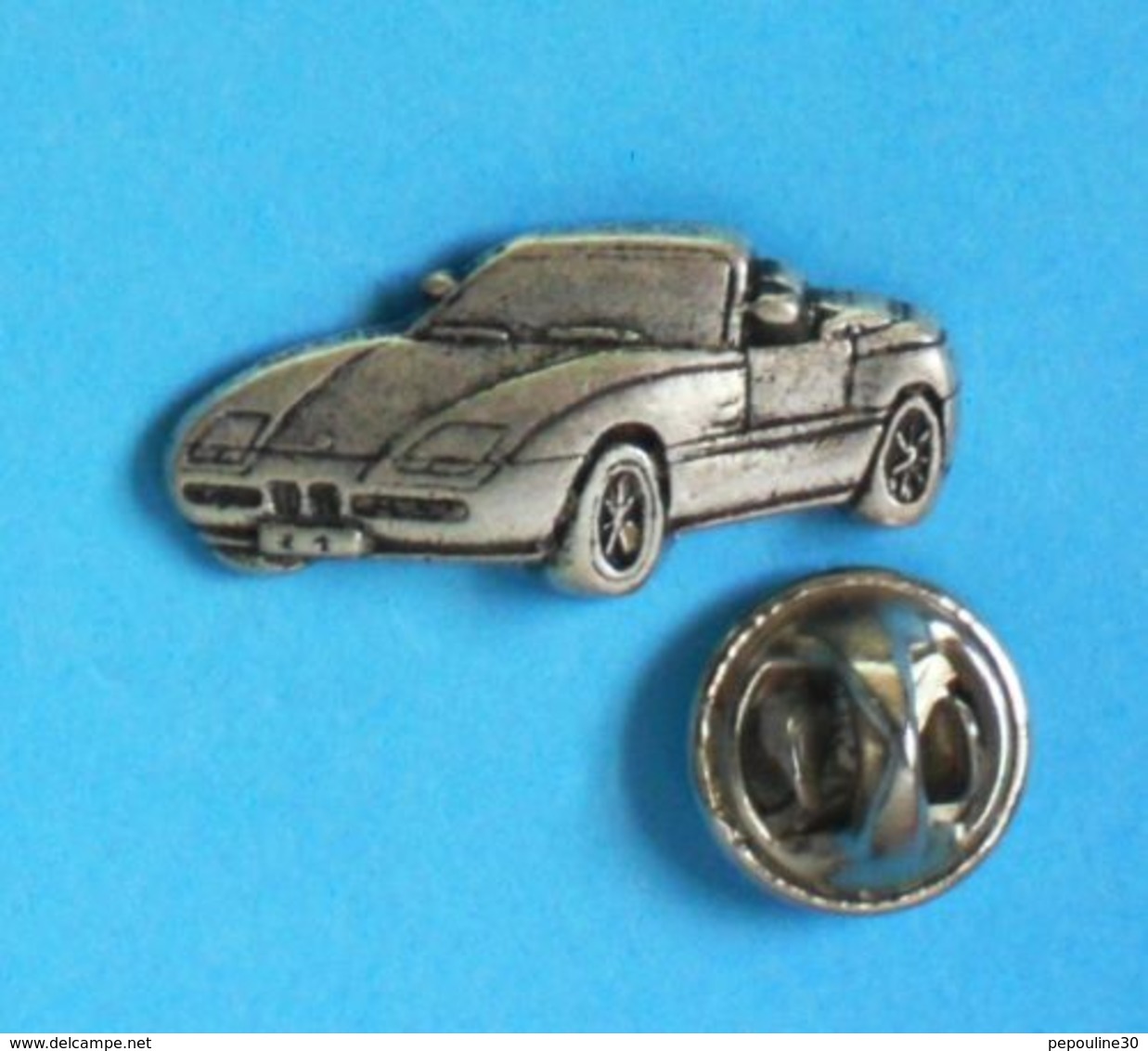 1 PIN'S //  ** BMW Z1 COUPÉ SPORT ** .'3D - BMW