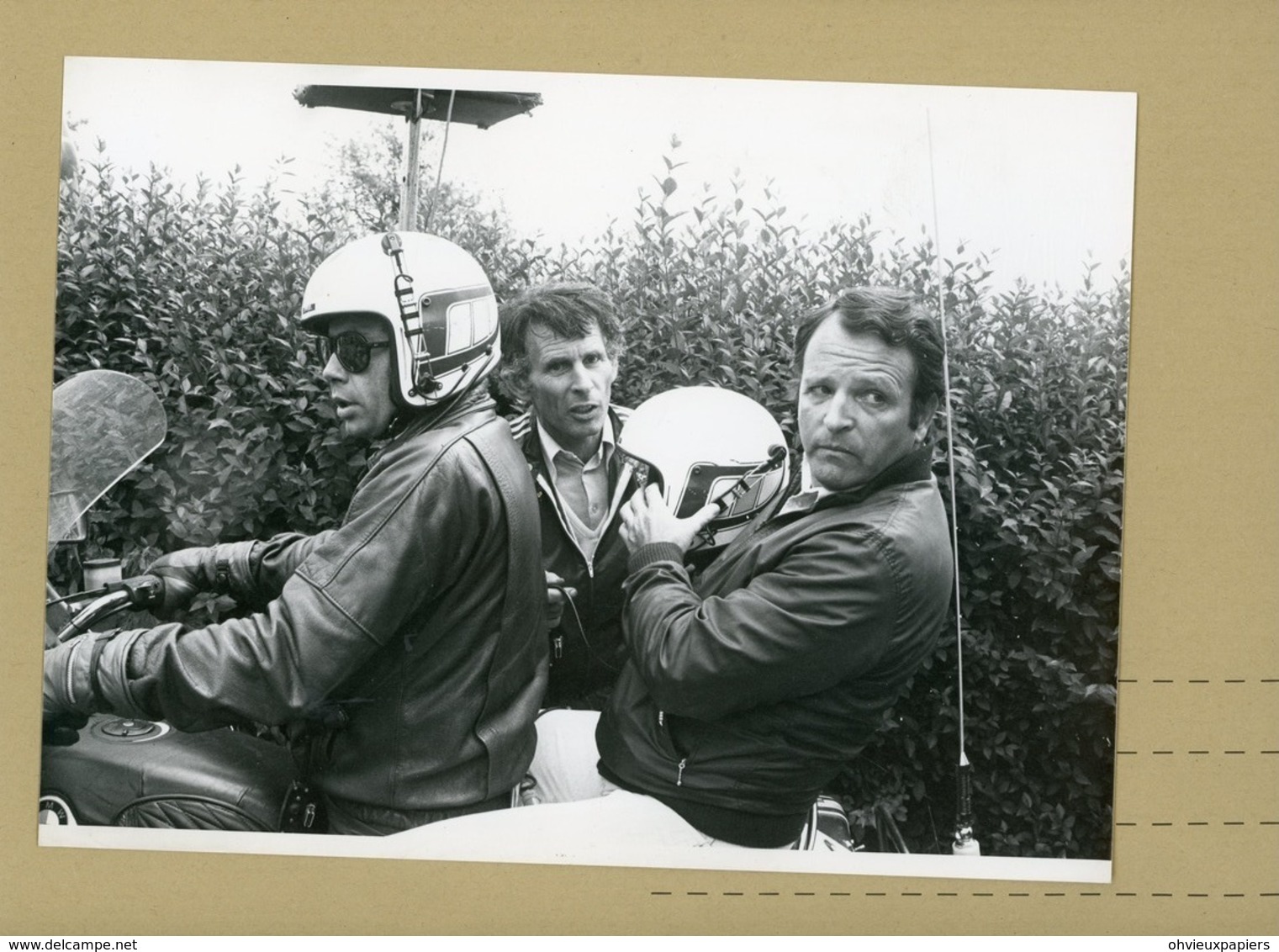 PHOTO PRESSE / TELEVISION . TOUR DE FRANCE 1981 JEAN MICHEL LEULIOT  Et BERNARD GIROUX 4000 Km à Moto - Geïdentificeerde Personen