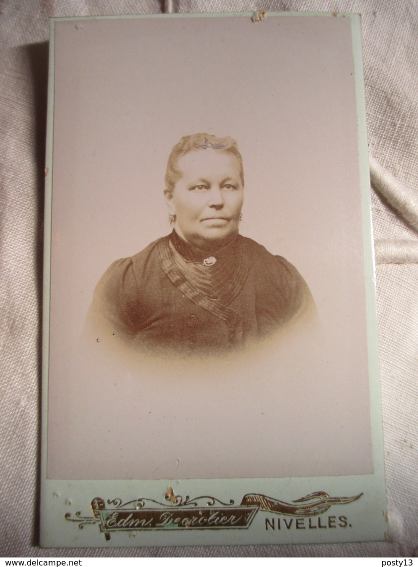 CDV  BELGIQUE - NIVELLES - Portrait Femme Agée - Circa 1880/90 -  BE - Old (before 1900)