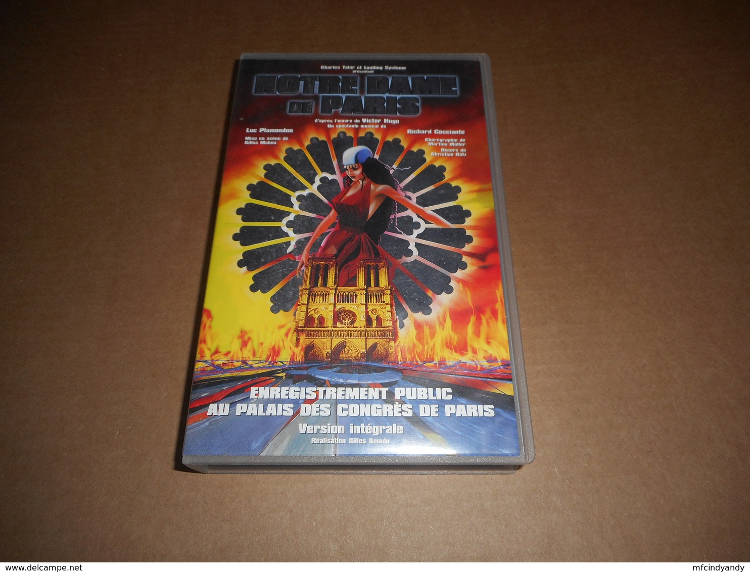 Cassette VHS - Notre Dame De Paris  (Version Intégrale) - Comédie Musicale