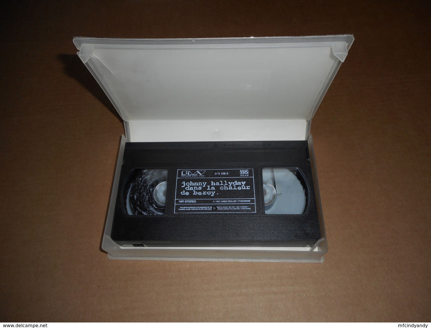 Cassette VHS - Johnny Hallyday - Dans La Chaleur De Bercy 1990  (Version Intégrale) - Concert Et Musique
