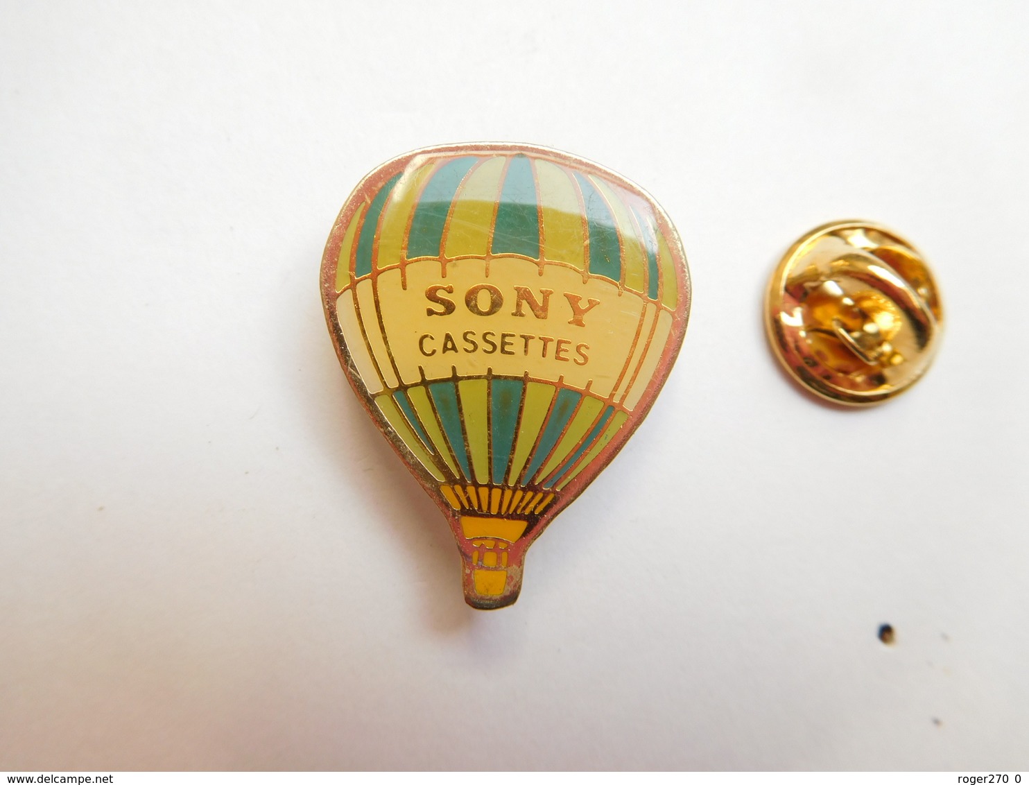 Beau Pin's , Montgolfiére Sony Cassettes - Montgolfier