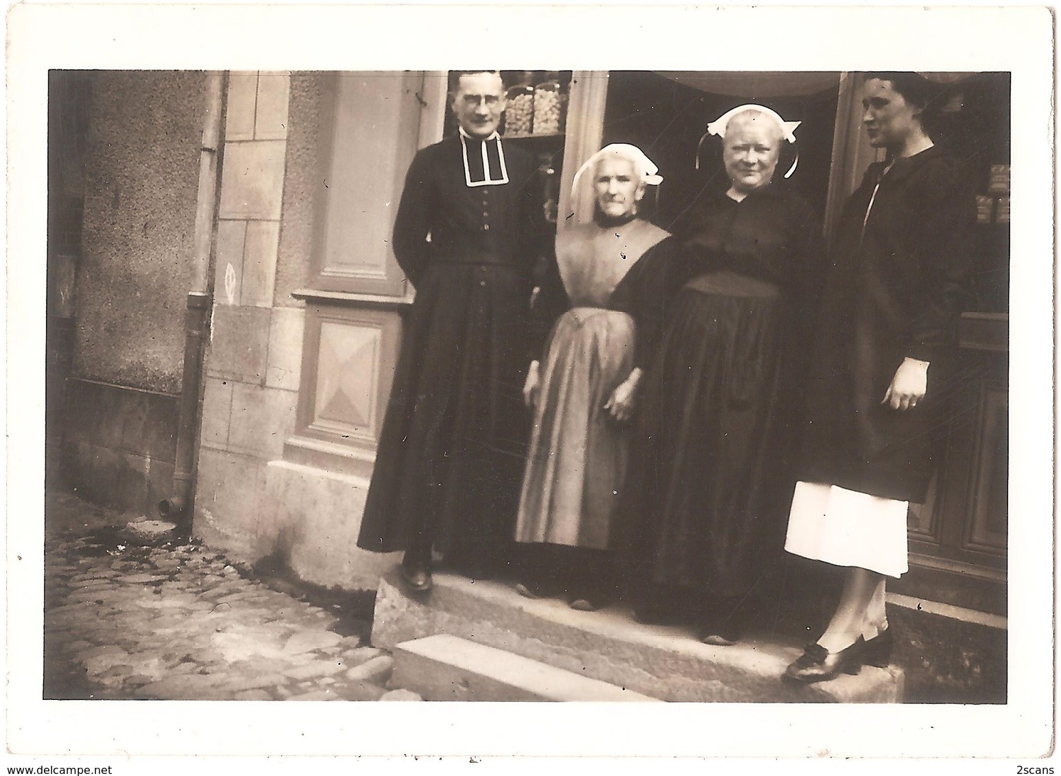 Dépt 56 - PONT-SCORFF - Photographie Ancienne (vers 1940) - MERCERIE LOHIER - Photo 6,5 X 9,1 Cm - Pont Scorff