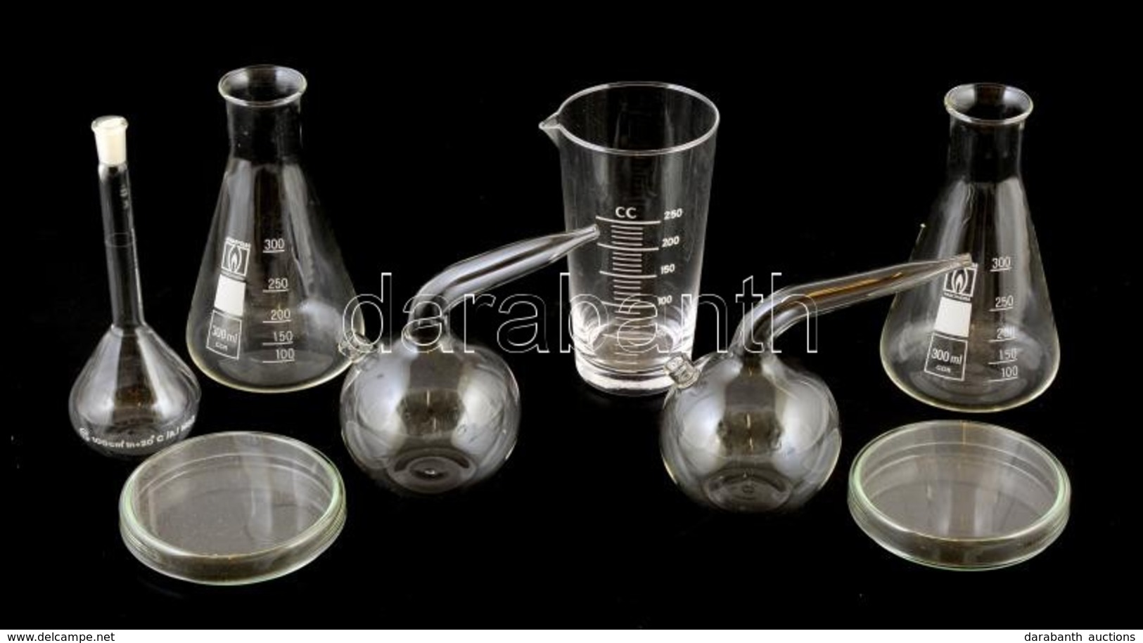 Laboratóriumi üvegedények, összesen: 8 Db, M: 17 Cm és 14 Cm Közötti Méretben, D: 10 Cmx2. - Verre & Cristal