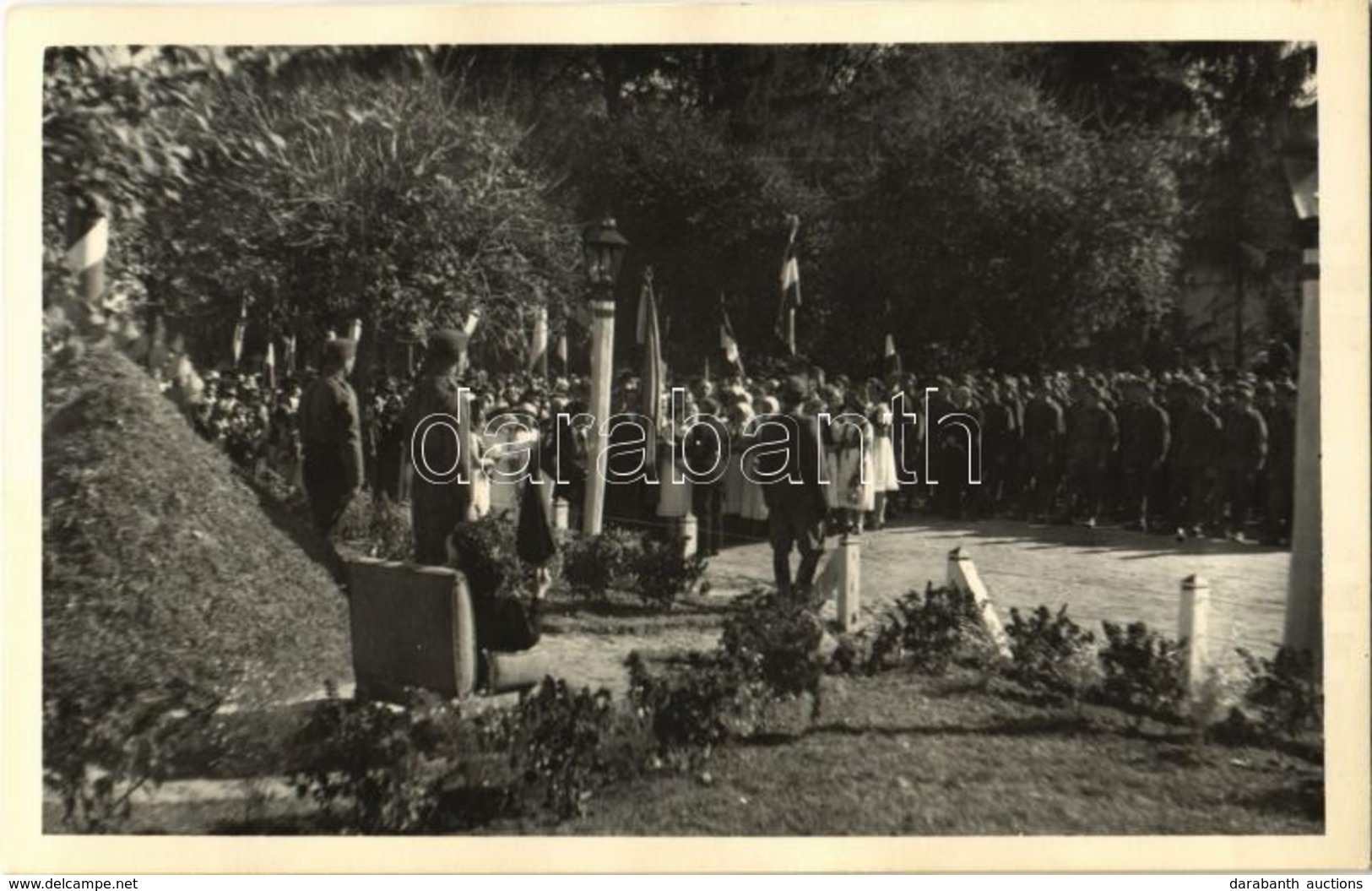 ** T1 1940 Bethlen, Beclean; Bevonulás, Országzászló / Entry Of The Hungarian Troops, Hungarian Country Flag. Photo - Non Classés