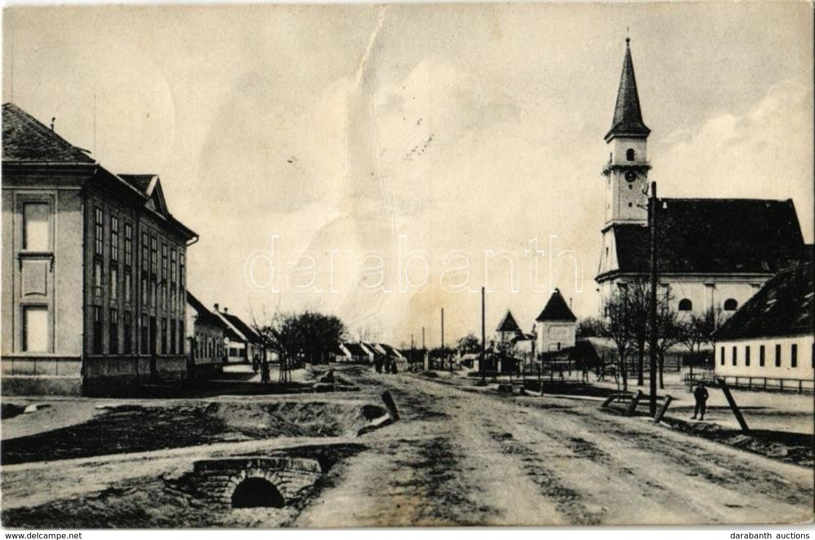 T3/T4 1929 Gajar, Gairing, Gajary; Fő Utca, Templom. A. Wiesner 144-III. / Main Street, Church (szakadás / Tear) - Non Classés