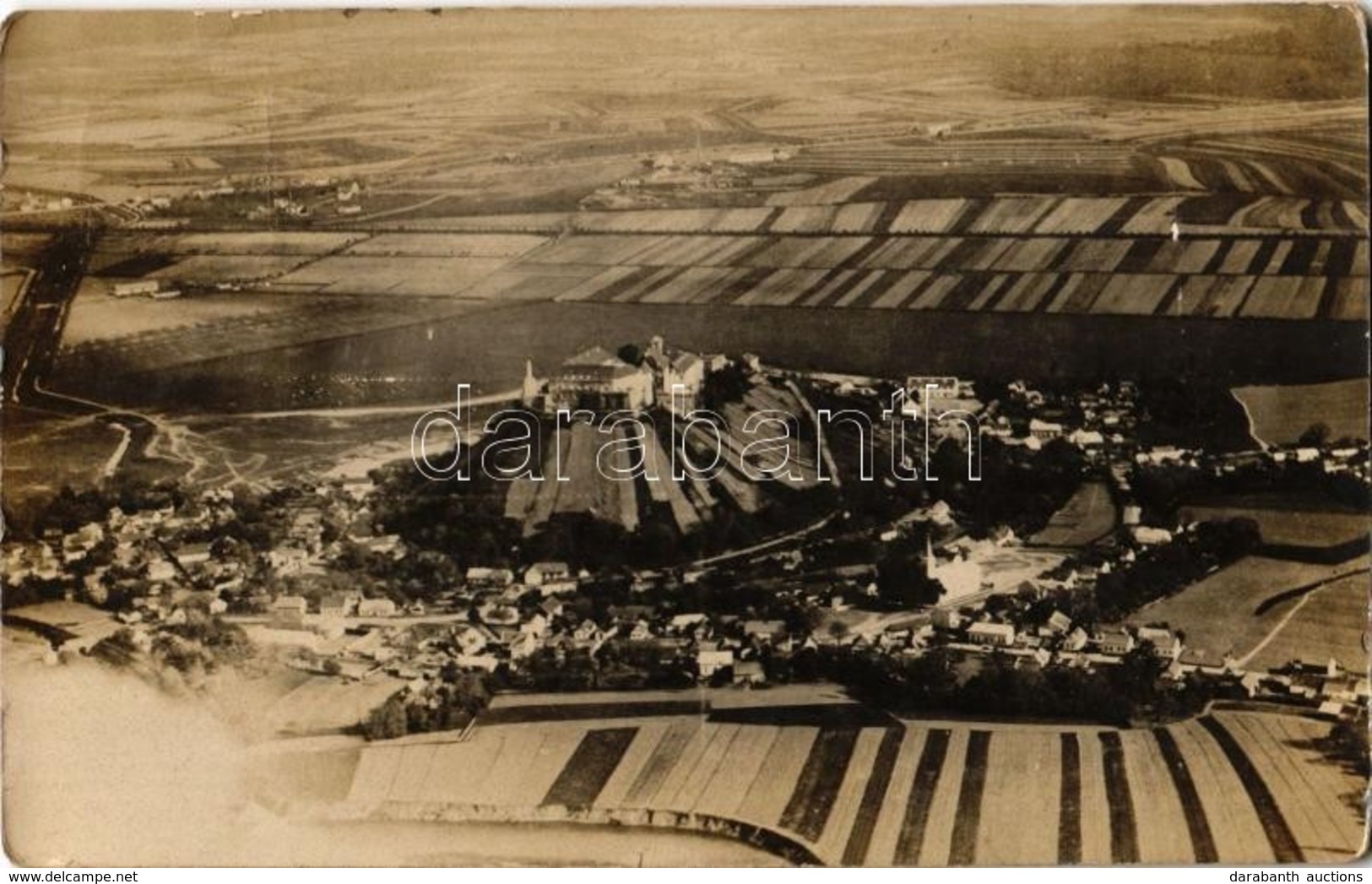 * T3/T4 1924 Munkács, Mukacheve, Mukachevo, Mukacevo; Vár. Légi Felvétel / Pohledy S Létadla / Castle. Aerial View (Rb) - Non Classés