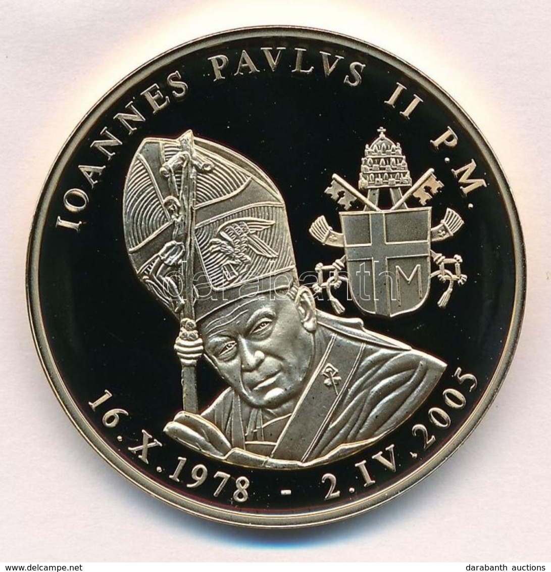 Vatikán 2005. "II. János Pál" Aranyozott Réz Emlékérem Tanúsítvánnyal (40mm) T:PP Vatican 2005. "John Paul II" Gilt Cu C - Non Classés