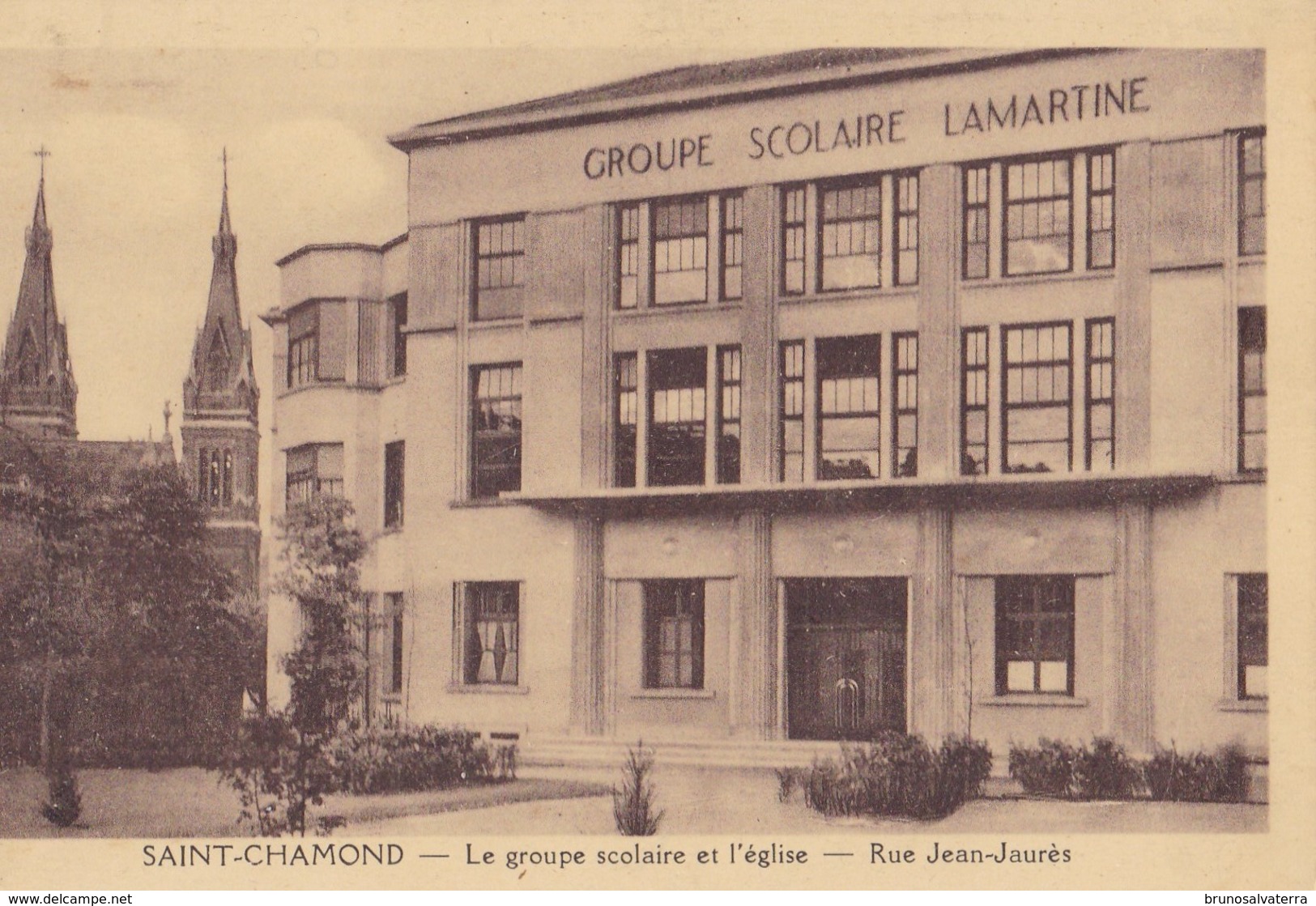 SAINT-CHAMOND - Le Groupe Scolaire Et L'église - Rue Jean-Jaurès - Saint Chamond