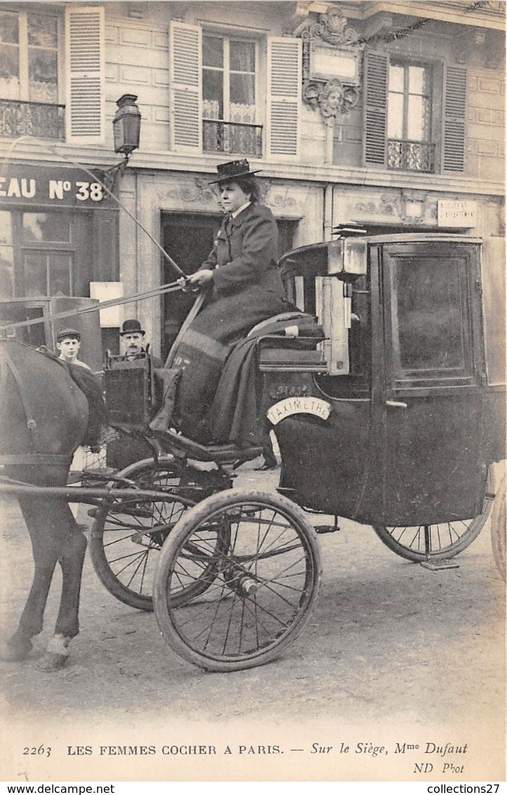 75-PARIS-LES FEMMES COCHER - Transport Urbain En Surface