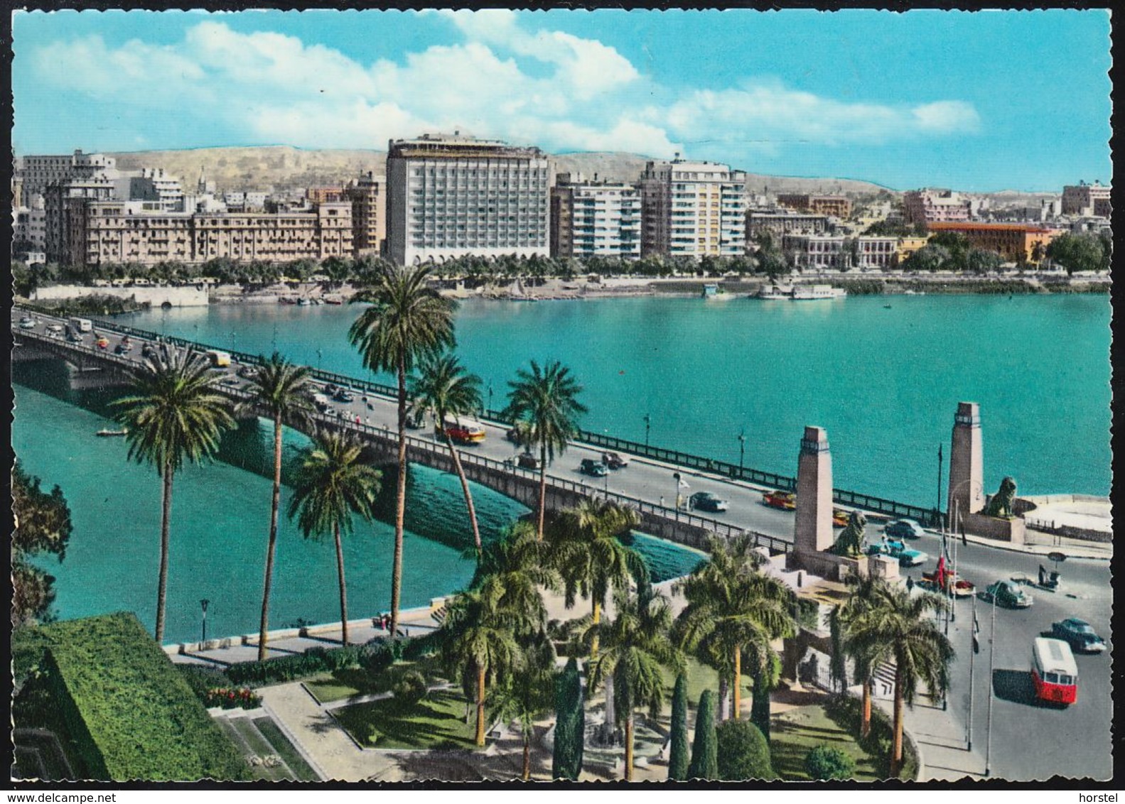 Ägypten - Kairo - Cairo - Tahrir Nile Bridge And Shepheard & Semiramis Hotels - Cars - Kairo