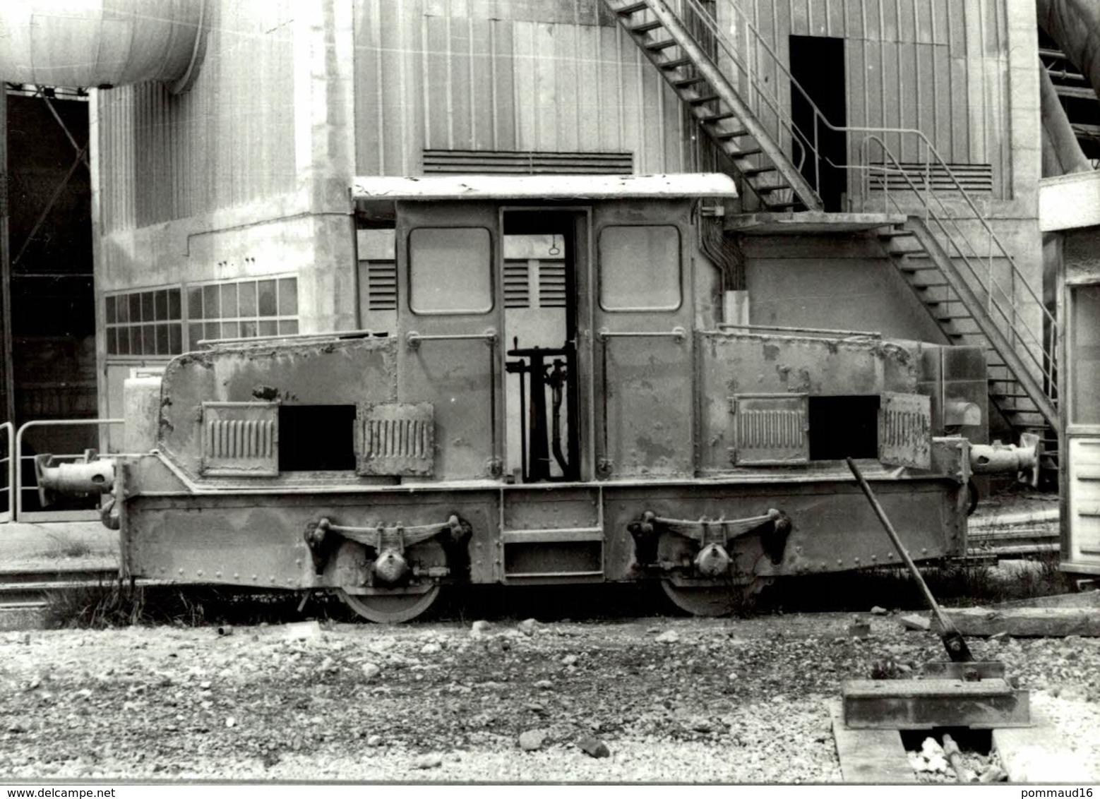 Lot De 3 Photographies D'une Locomotive - Reproduction - Trains