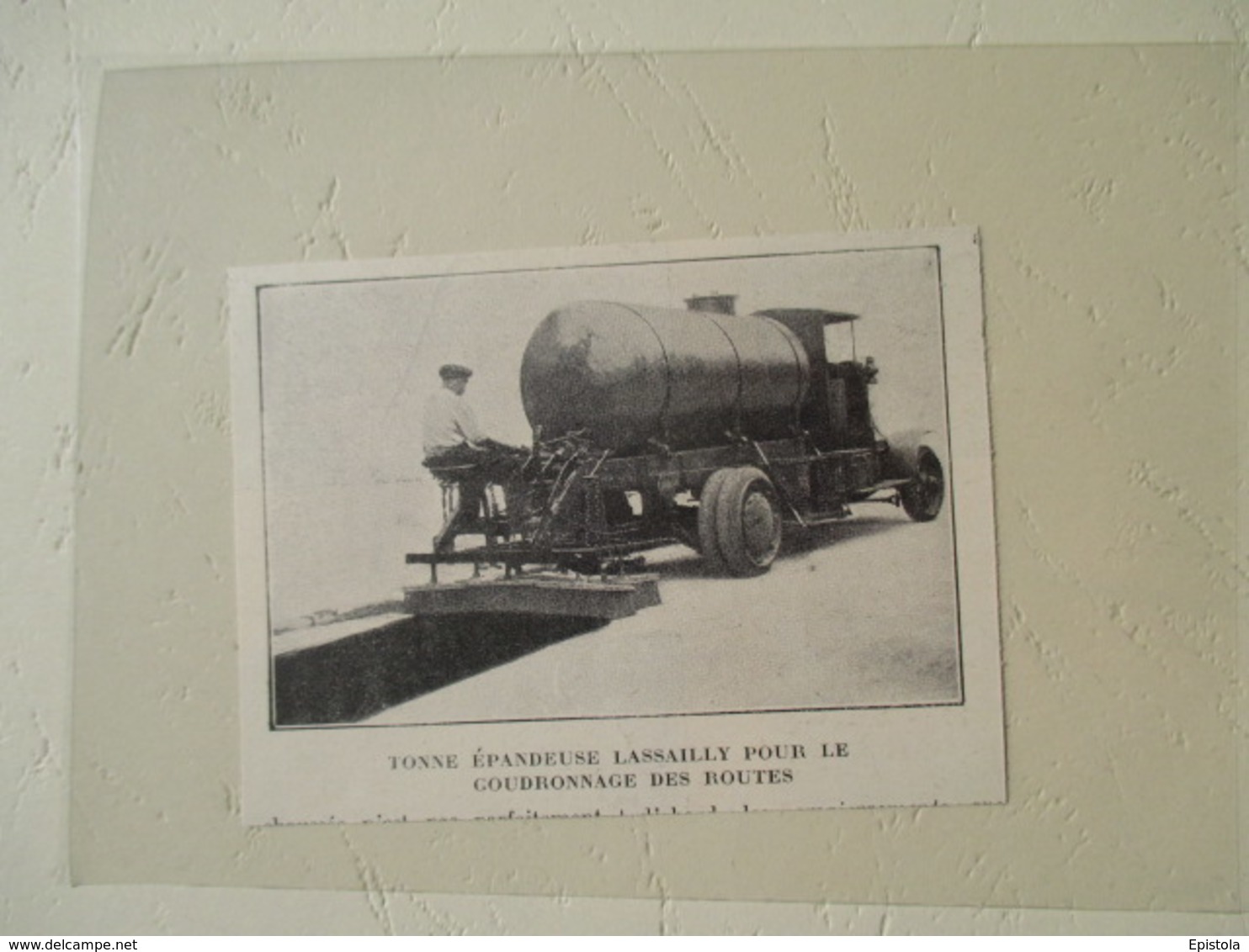Transport Utilitaire - Camion Citerne épandeuse De Goudron  Ets Lassailly  - Coupure De Presse De 1923 - Camions