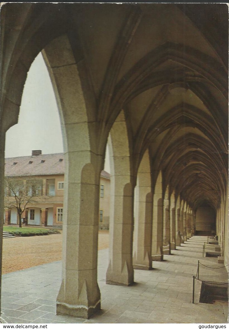 Eger - "Dobo Istvàn"Castle Museum - Direction La France, Timbres 1Ft Et 2ft (Autobus) - Hongrie